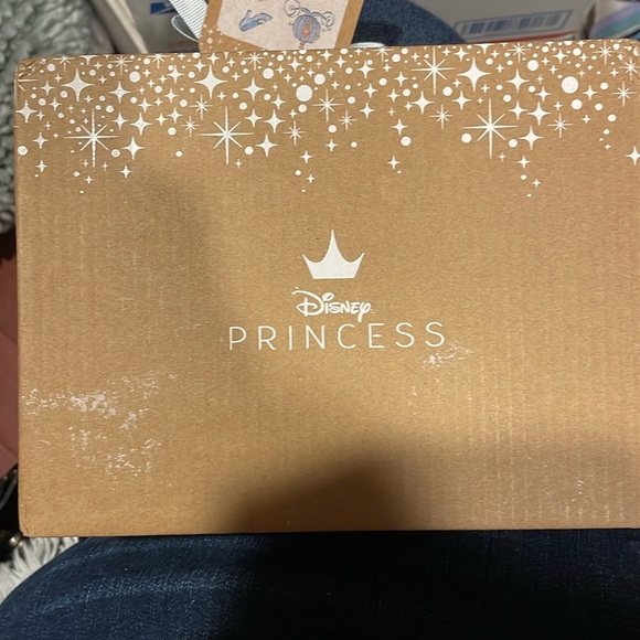 Rae Dunn, Disney Set of Four Ramekins Cinderella NIP - Picture 3 of 4